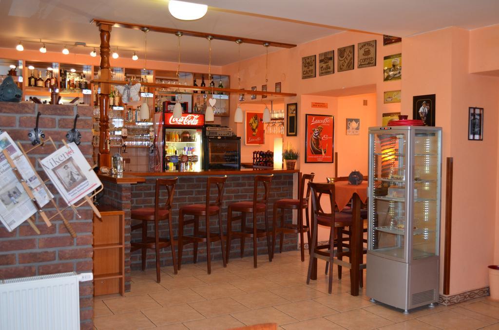 Hotel U Kapra Lázně Bělohrad Eksteriør bilde