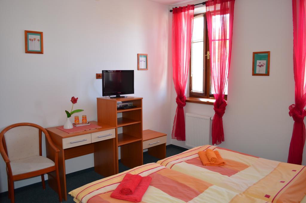 Hotel U Kapra Lázně Bělohrad Rom bilde