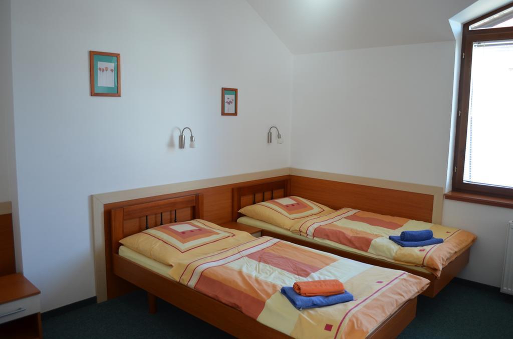 Hotel U Kapra Lázně Bělohrad Rom bilde