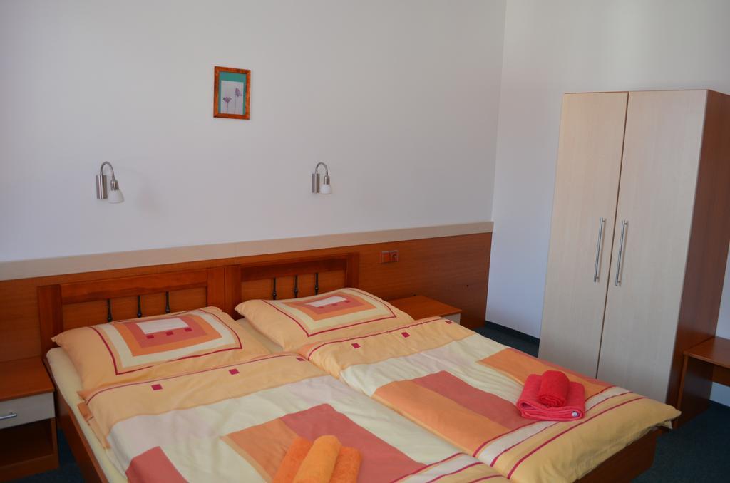 Hotel U Kapra Lázně Bělohrad Rom bilde