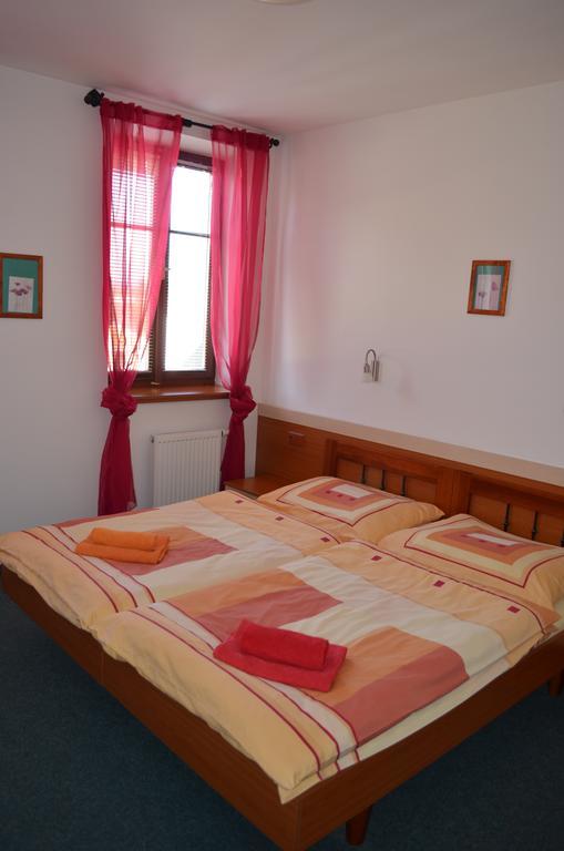 Hotel U Kapra Lázně Bělohrad Rom bilde